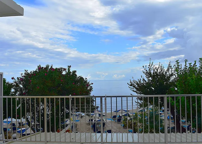 Asteria Hotel 2*